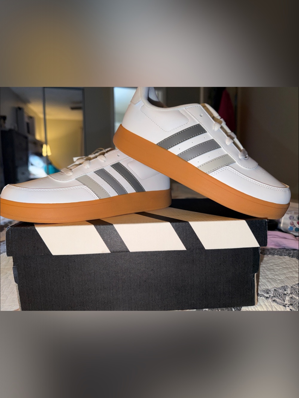 Adidas Kids Size 4 Breaknet 2.0 Sneakers